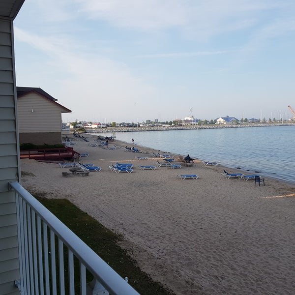 Photos At Comfort Inn Lakeside Hotel