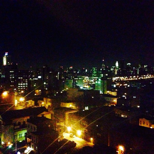 Foto tirada no(a) Holiday Inn L.I. City-Manhattan View por Homero em 12/25/2013