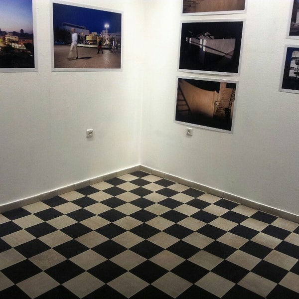 รูปภาพถ่ายที่ Bauhaus Center โดย twee เมื่อ 10/28/2013