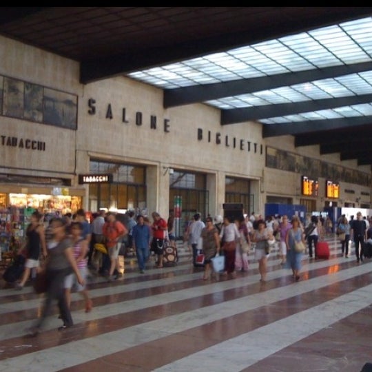 Plaga Borradura clímax Stazione Firenze Santa Maria Novella - Centro Storico - Piazza della  Stazione