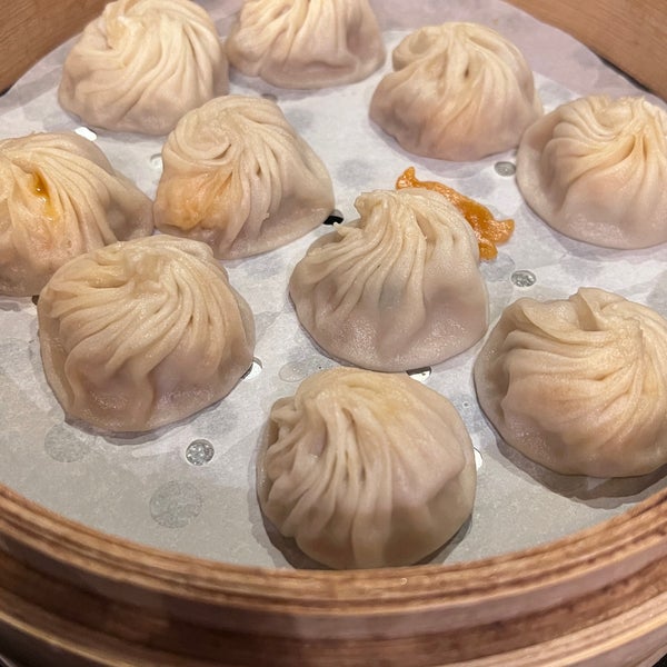 Photo taken at Din Tai Fung by Ed T. on 7/9/2022