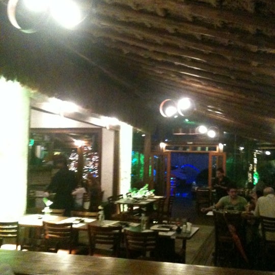รูปภาพถ่ายที่ Chácara San Fernando Sushi e Pizza โดย Jéssica Z. เมื่อ 12/29/2012