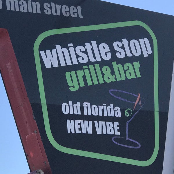 รูปภาพถ่ายที่ Whistle Stop Grill &amp; Bar โดย Osaurus เมื่อ 11/18/2017