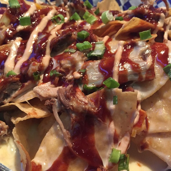 Loved the pulled pork nachos. Everyone was more than happy with the food! One of the best places we are while visiting.