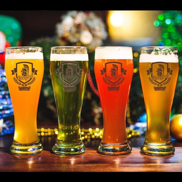 รูปภาพถ่ายที่ Beerfest Brewery โดย Beerfest Brewery เมื่อ 2/20/2015