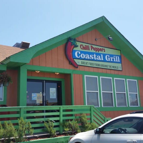 Foto scattata a Chilli Peppers Coastal Grill da C.K. E. il 8/26/2016