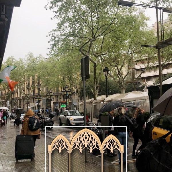 Das Foto wurde bei Hotel Arc La Rambla von Saleh am 4/15/2018 aufgenommen