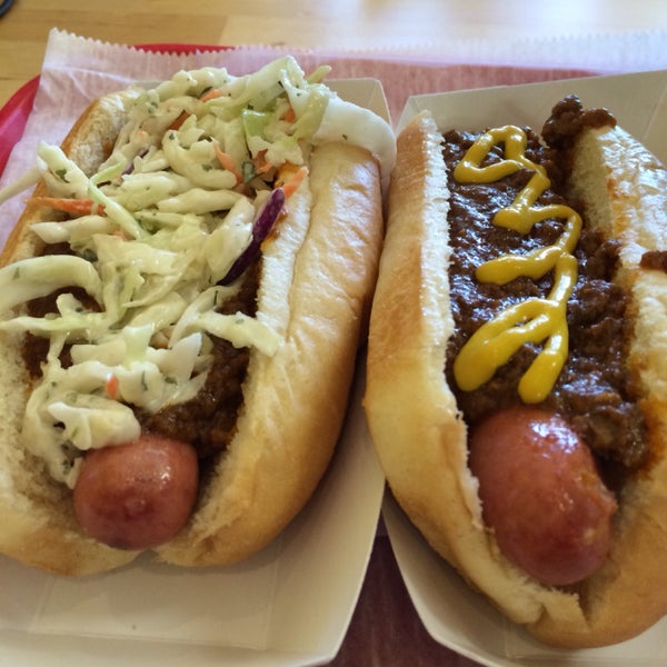 Great selection of dogs and amazing fresh cut fries. Try the garlic catsup!