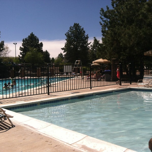 hoa pool
