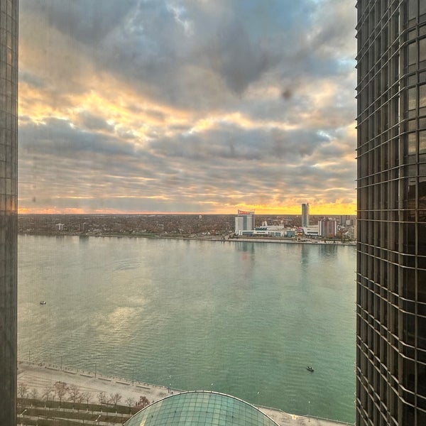 Снимок сделан в Detroit Marriott at the Renaissance Center пользователем John E. 10/31/2023