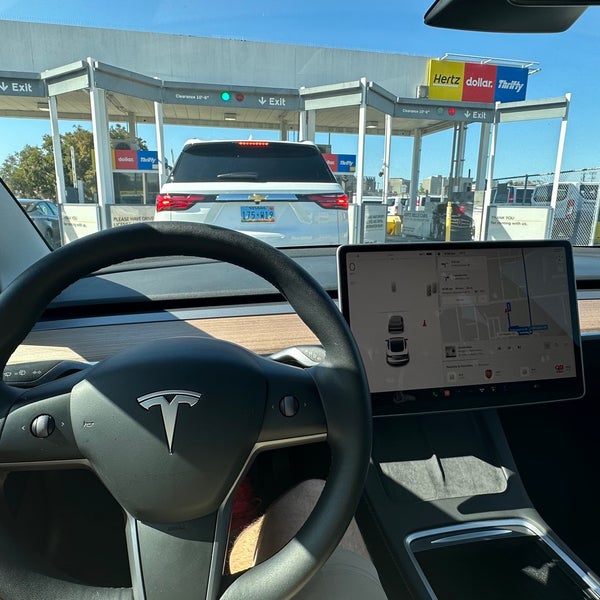 Hertz West Los Angeles 195 tips