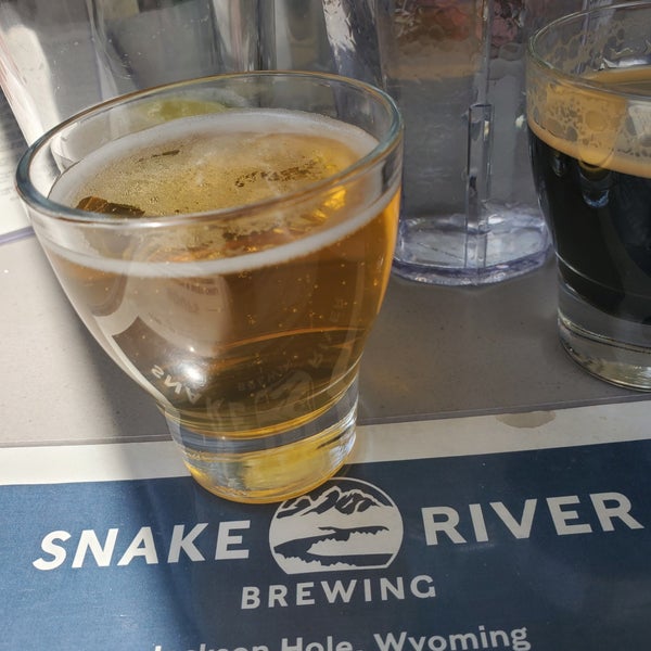 รูปภาพถ่ายที่ Snake River Brewery &amp; Restaurant โดย Rbrt G. เมื่อ 8/14/2021