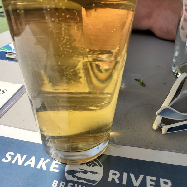 Das Foto wurde bei Snake River Brewery &amp; Restaurant von Rbrt G. am 8/14/2021 aufgenommen