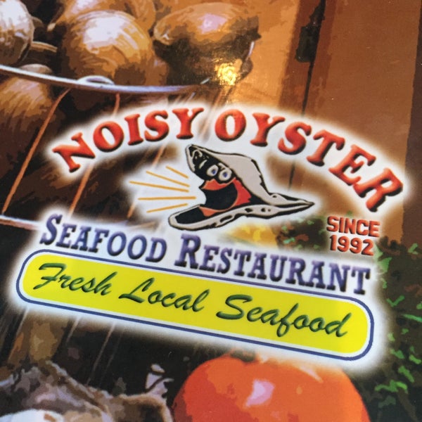 Foto tirada no(a) Noisy Oyster Seafood Restaurant por Robin D. em 3/13/2016