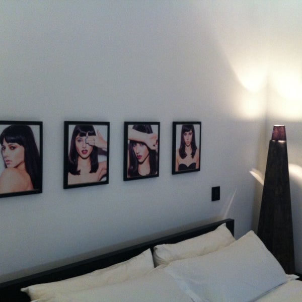 Das Foto wurde bei La Valise Hotel von Eliza C. am 6/3/2014 aufgenommen