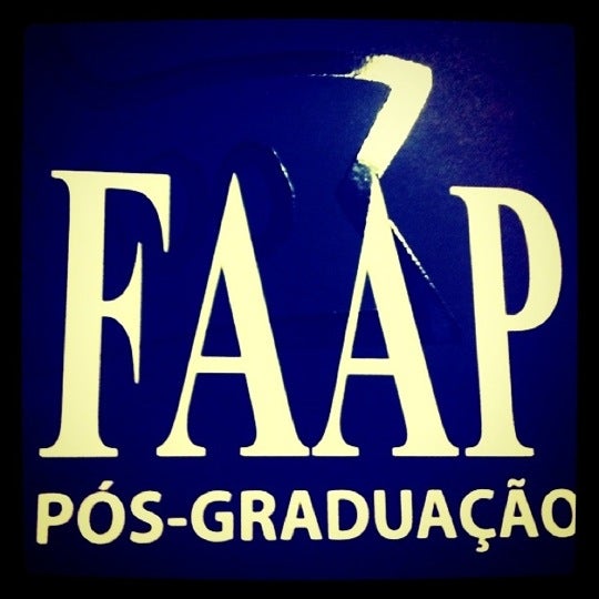 รูปภาพถ่ายที่ FAAP - Fundação Armando Alvares Penteado (Campus RP) โดย V i C k S. เมื่อ 10/3/2012