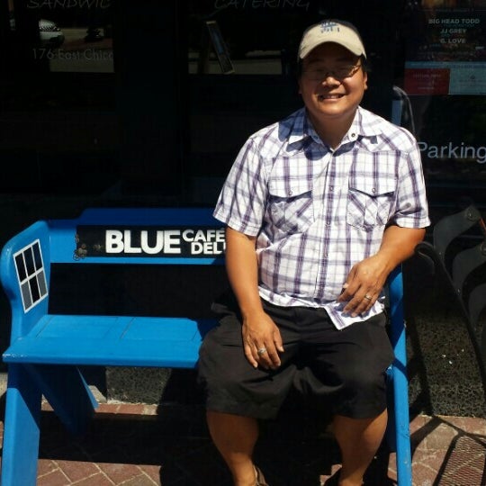 Photo taken at Blue Box Cafe by Mars R. on 8/2/2015