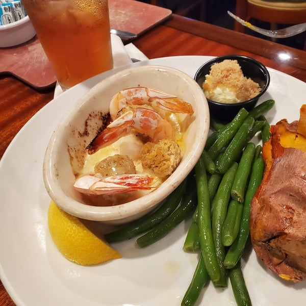The Prawnbroker Seafood Restaurant in Fort Myers