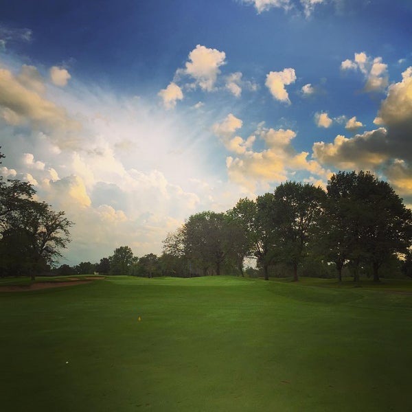 7/14/2015 tarihinde Brad B.ziyaretçi tarafından Cog Hill Golf And Country Club'de çekilen fotoğraf