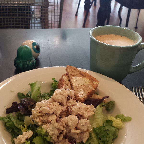 The cranberry chicken salad was delicious and the Nutty Blonde latte, perfect!