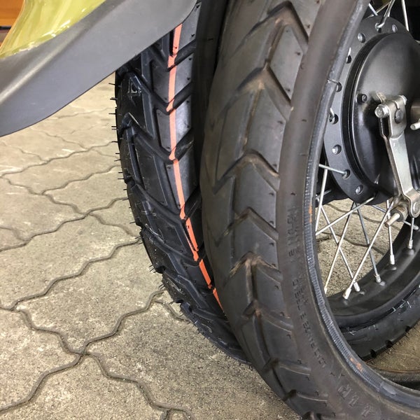 Photos At レッドバロン三郷 76 Visitors