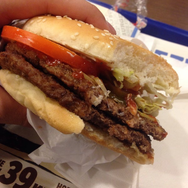 3/9/2015 tarihinde Nugynatorziyaretçi tarafından Burger King'de çekilen fotoğraf