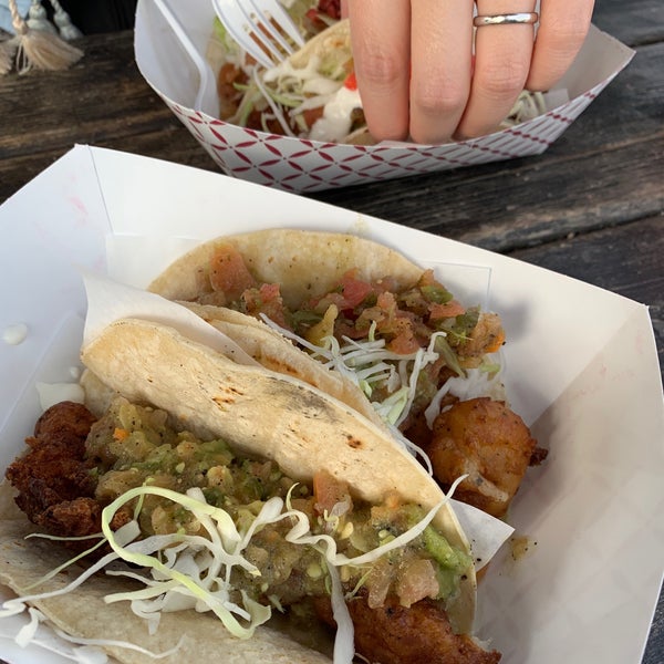 Foto tirada no(a) Best Fish Taco in Ensenada por Eric Jaehwang K. em 3/29/2019
