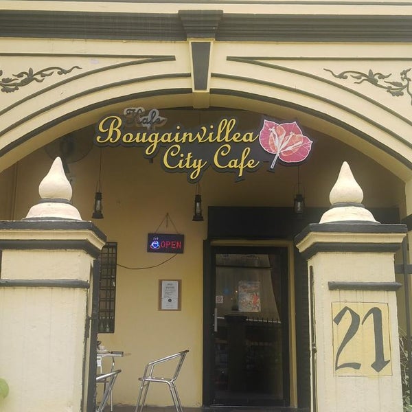 6/22/2014 tarihinde Ezra C.ziyaretçi tarafından Vintage Cafe Ipoh | Old Town'de çekilen fotoğraf