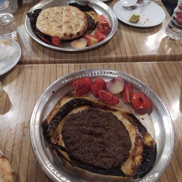 Photo taken at Pöç Kasap ve Restaurant by Yasin A. on 10/22/2022