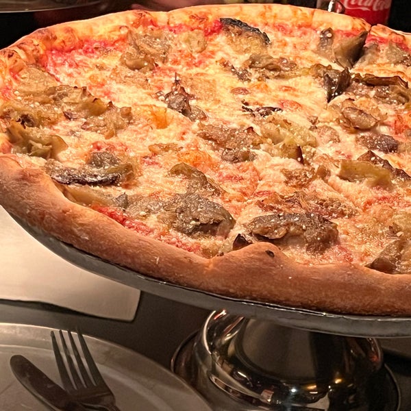 Photo prise au Home Slice Pizza par kky0suke le3/14/2023