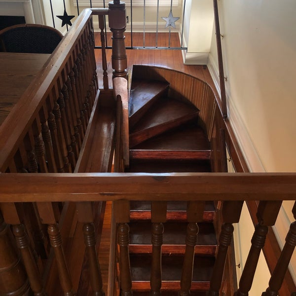 Texas Chainsaw Massacre House (Grand Central Cafe) Café in Kingsland