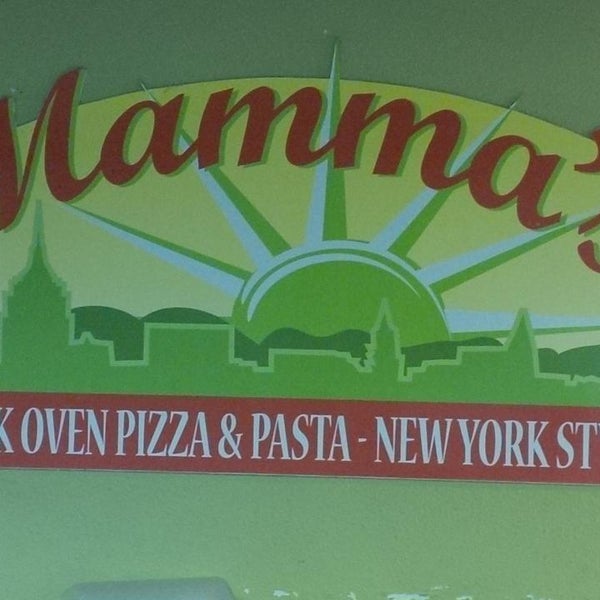 Photo taken at Mamma&#39;s Brick Oven Pizza by Sergio A. on 6/25/2013