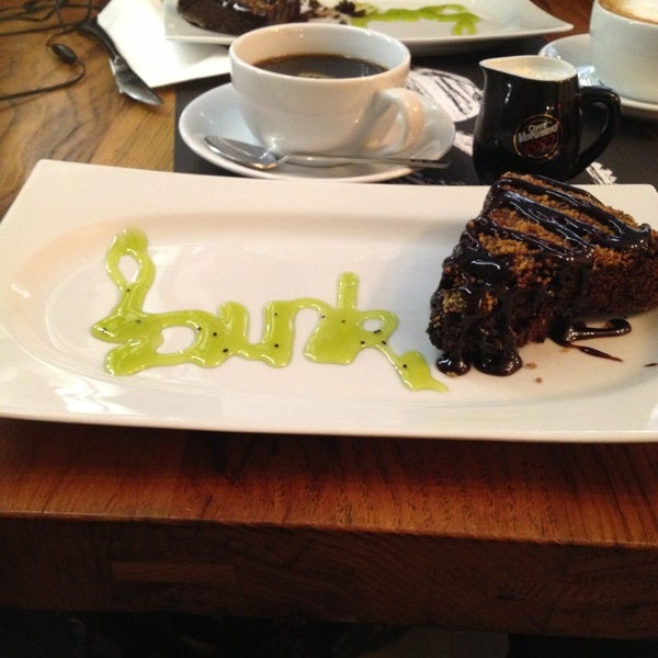 3/5/2013にMetin D.がBunk Cafe &amp; Dukkanで撮った写真