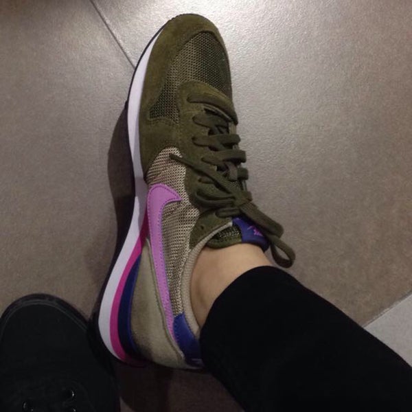 Nike internationalist on sale outlet