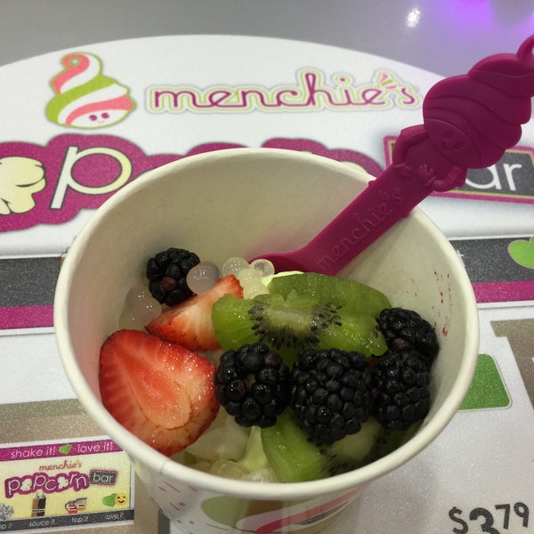 Photo taken at Menchie&#39;s by Rob L. on 3/19/2015