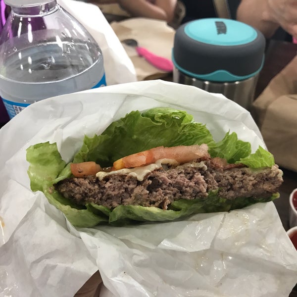 8/20/2017にRob L.がFresh Burgerで撮った写真