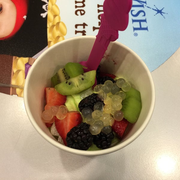 Photo taken at Menchie&#39;s by Rob L. on 2/13/2015