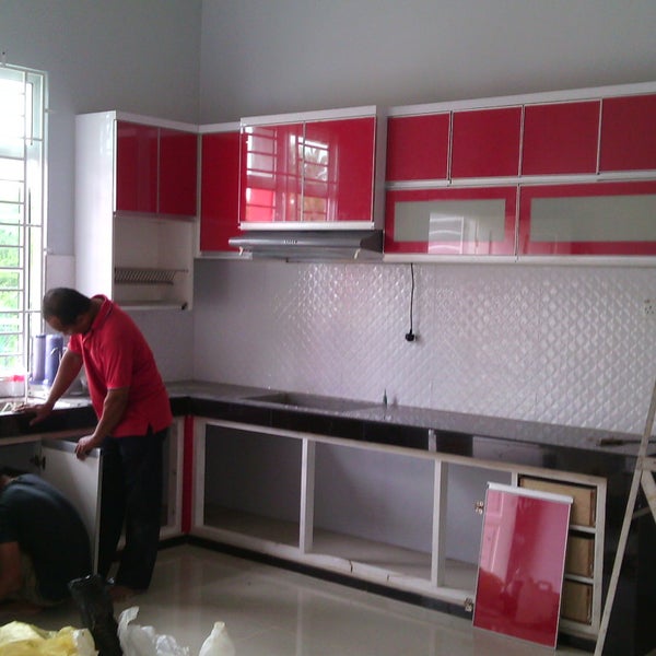 Photos At Sendinar Homedeco Furniture Home Sedia Menerima Tempahan Untuk Produk Seperti Kabinet Dapur Almari Pakaian Tiang Hiasan Dan