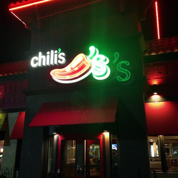Photo taken at Chili&#39;s Grill &amp; Bar by Anthony F. on 8/4/2013