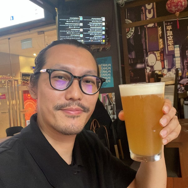 Foto tirada no(a) JiBiru Craft Beer Bar por Shen H. em 1/19/2023