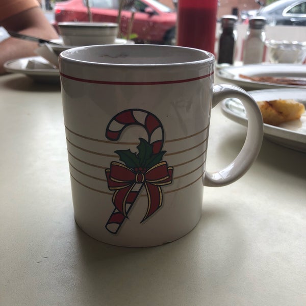 Photo taken at Dorry&#39;s Diner by Jeremiah J. on 8/11/2018
