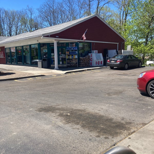 Shell Fuel Station in Poughkeepsie