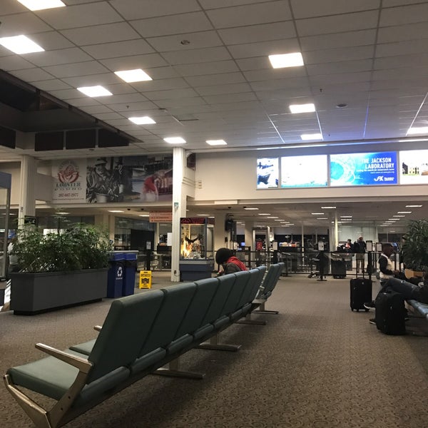 2/12/2017에 Jeremiah J.님이 Bangor International Airport (BGR)에서 찍은 사진