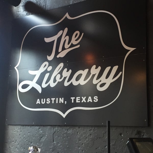 8/2/2016 tarihinde Jeremiah J.ziyaretçi tarafından Library Bar'de çekilen fotoğraf