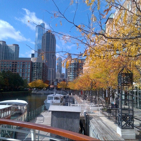Das Foto wurde bei Chicago Line Cruises von Maria E. am 10/15/2012 aufgenommen