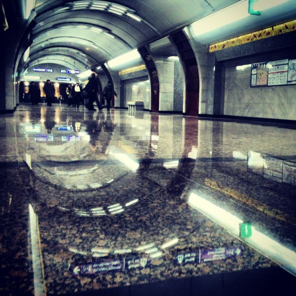 Метро бухарестская