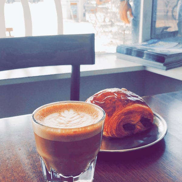 Photo prise au Kaldi Coffee par Abdullah le8/21/2019