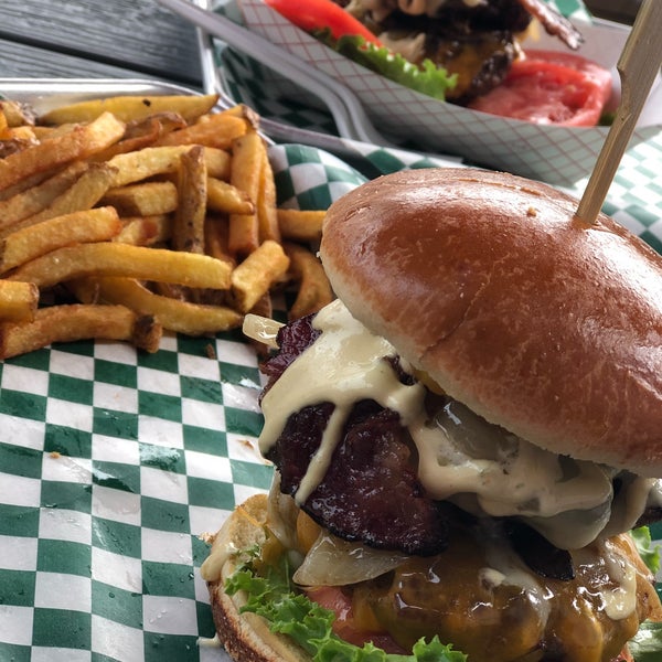 Azzy Burger