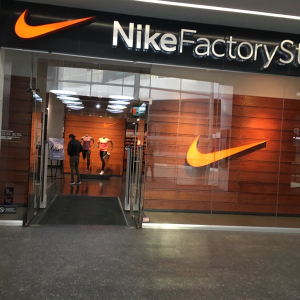 tienda nike plaza citadella