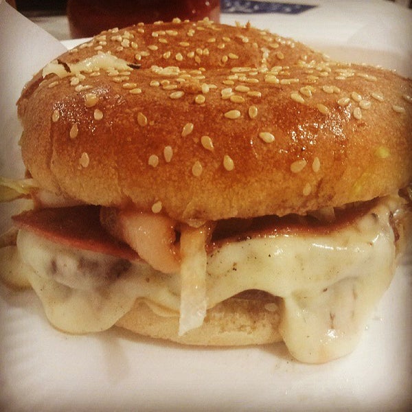 Photo taken at PicNic Burger Grill by Juan M. on 5/7/2013